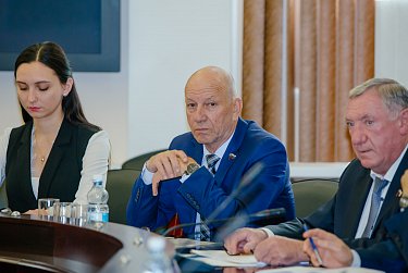 O подготовке к парламентской сессии – на совете ЗС